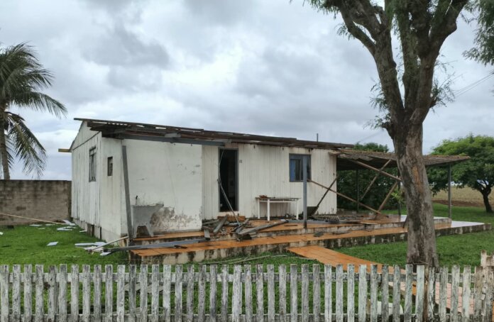 Foz do Iguaçu decreta emergência após temporal com granizo na Vila Bananal