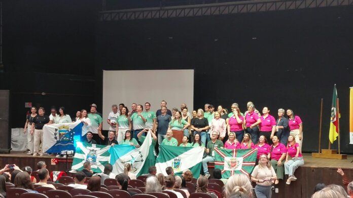 Conselheiros de Foz do Iguaçu participam de congresso nacional sobre proteção infantil