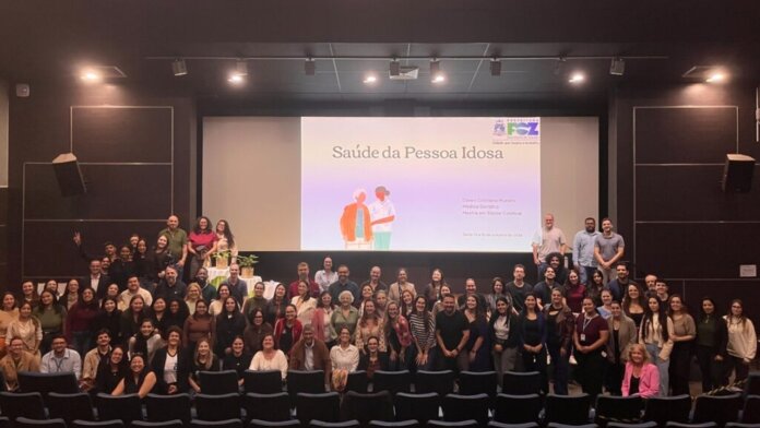 Foz do Iguaçu capacita 300 profissionais em saúde da pessoa idosa
