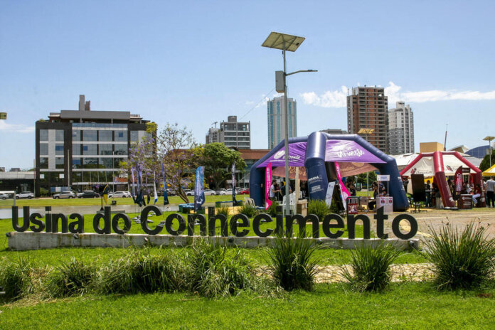Toledo reúne 500 alunos em mostra de cursos de 6 universidades