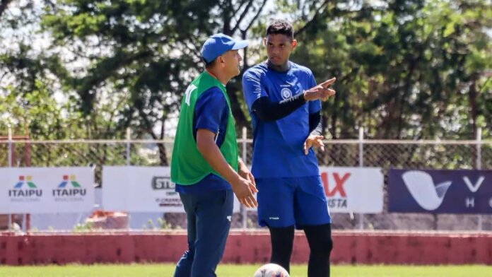 Foz do Iguaçu enfrenta Paranavaí no domingo (18) pela vaga direta na semifinal