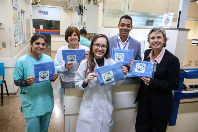 Hospital Municipal reaproveita material de cirurgia em bolsas para pacientes