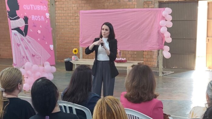 Palmas discute prevenção do câncer de mama em roda de conversa do Outubro Rosa