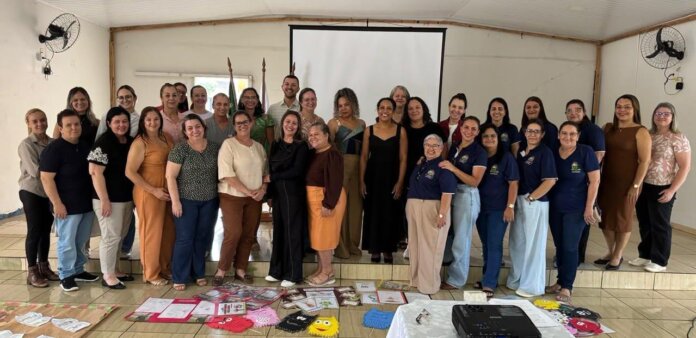 Engenheiro Beltrão encerra formação de professores de educação infantil com três cidades