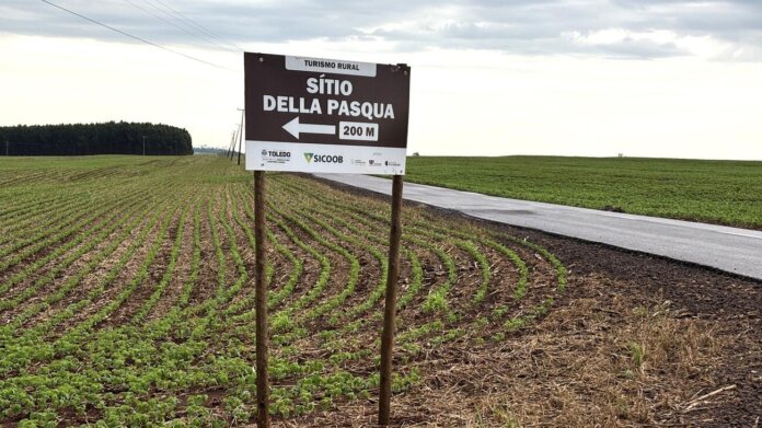 Toledo entrega placas para 12 empreendimentos de turismo rural