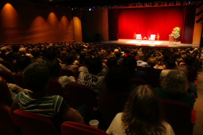 Pacientes oncológicos apresentam peça no Centro de Cultura neste sábado