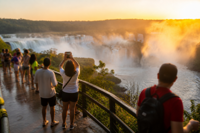 Love Iguassu 2026 atrai 3 milhões de visualizações e doa renda para Casa de Malhú