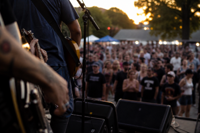 Festival da Primavera toma Curitiba neste sábado com música, teatro e entrada gratuita