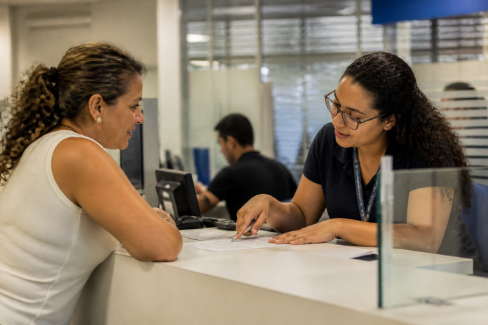 Curitiba abre concurso com 348 vagas, salários chegam a R$ 38 mil