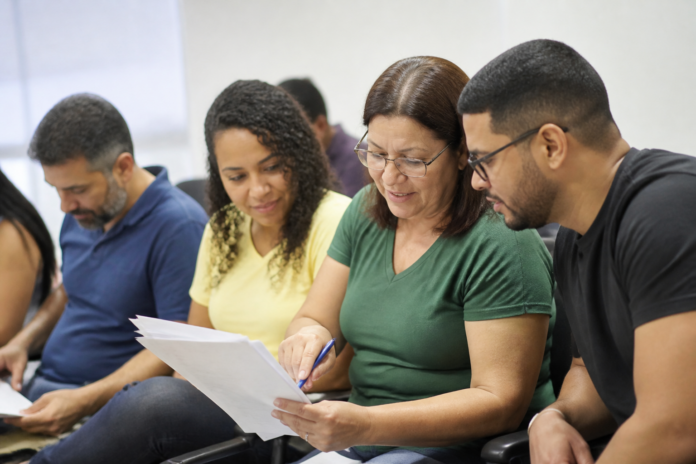 Ivaiporã abre concurso com 100+ cargos: inscrições até 13 de outubro
