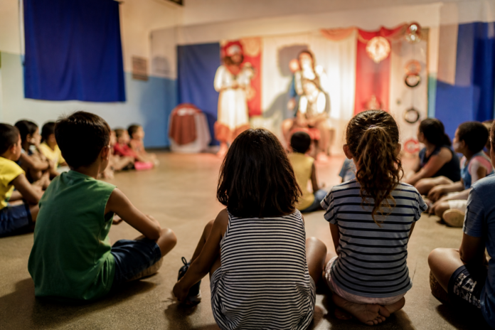 Mevam Campo Largo celebra Dia das Crianças com teatro, brincadeiras e guloseimas