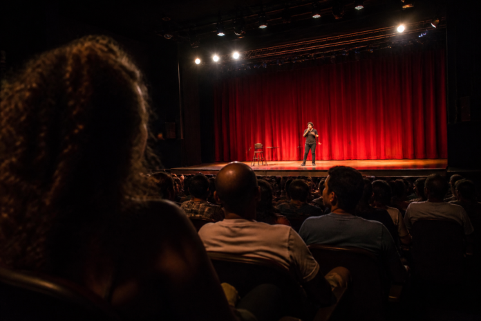 O Pequeno Príncipe sobe ao palco do Teatro da Praça em Araucária com entrada gratuita