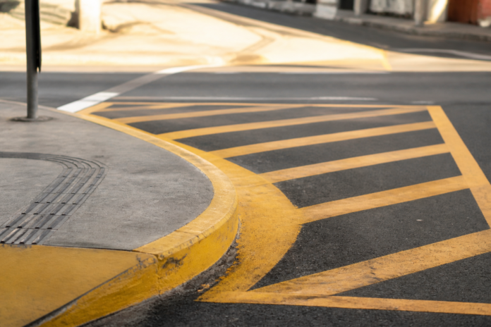 Maringá amplia restrição de estacionamento em 66 cruzamentos para melhorar visibilidade