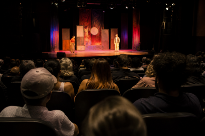 UFPR abre mostra de cultura surda com arte, cinema e teatro de 12 a 15 de outubro
