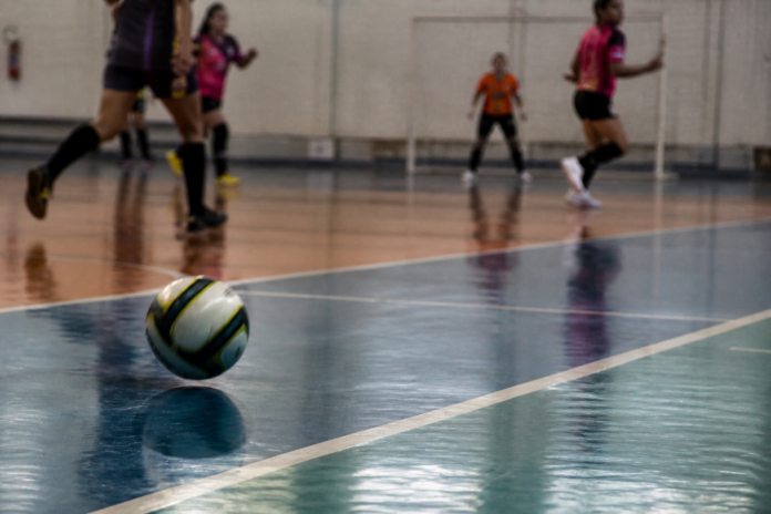 Cascavel enfrenta Chapecó na semifinal do futsal feminino, decisão é em casa