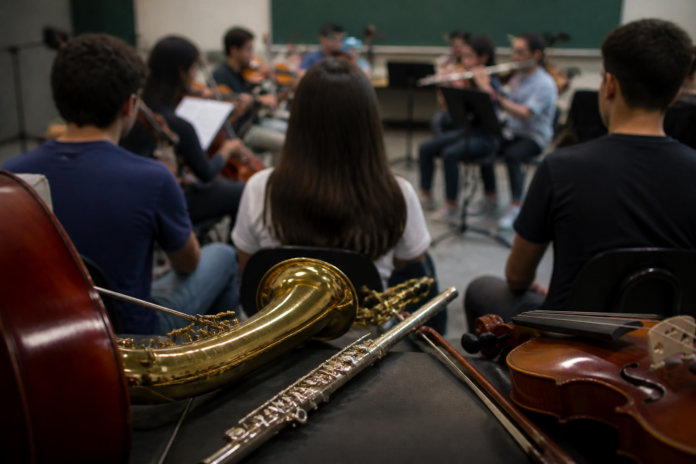 Camerata de Castro abre ensaio para adolescentes do Agentes da Cidadania