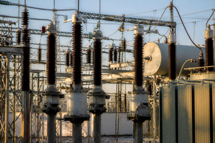 Copel investe R$ 29 milhões em Campo Mourão para reduzir interrupções de energia