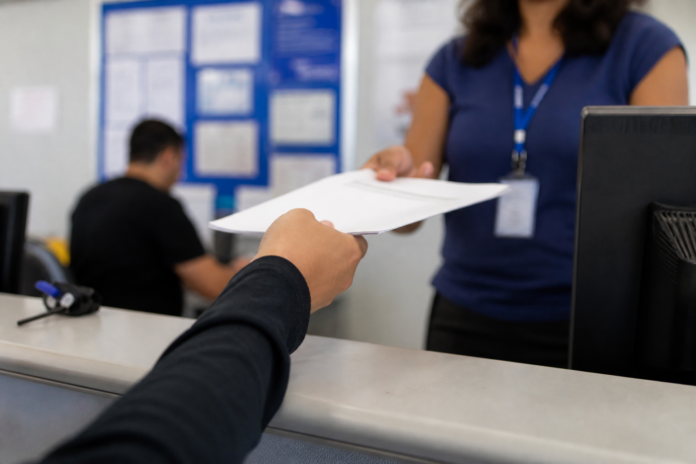 Paraná tem 16,8 mil vagas de emprego
