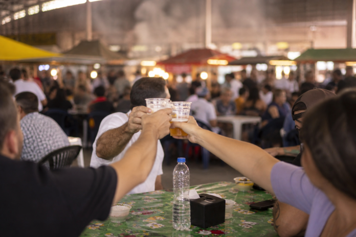 Festa na Vila 2026: cinco edições com gastronomia, shows e entrada gratuita