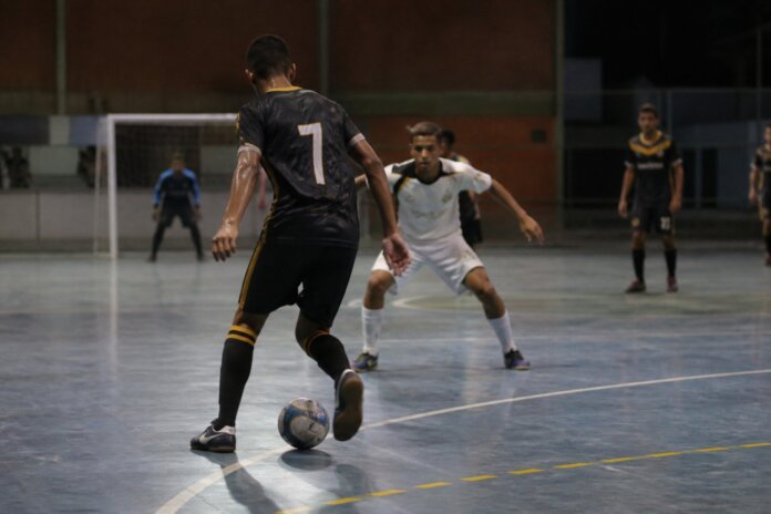 Arapongas tem 4ª lugar no Paranaense de futsal Sub-11 e avança em competições regionais