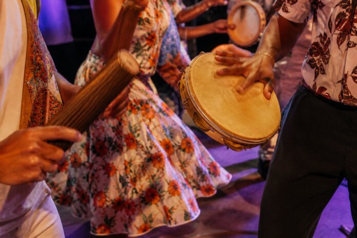 Creafro em Curitiba abre programação de outubro com dança, samba e juventude negra