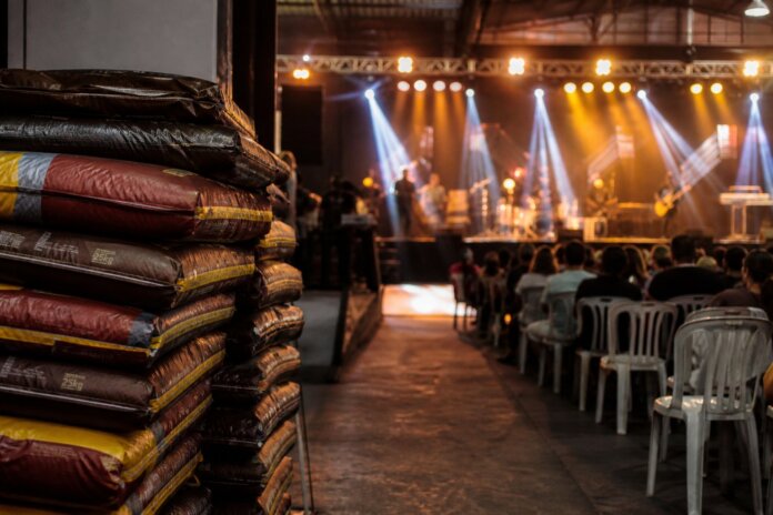 Animal Rock Festival arrecada ração para abrigos em Toledo neste domingo