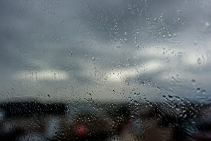 Apucarana tem domingo com chuva e trovoadas, máxima não passa de 21°C