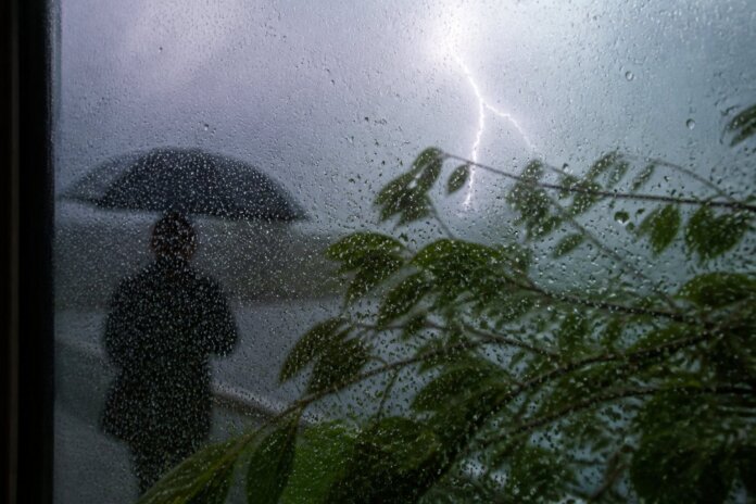 El Niño em nível máximo aumenta risco de temporais no Paraná até março