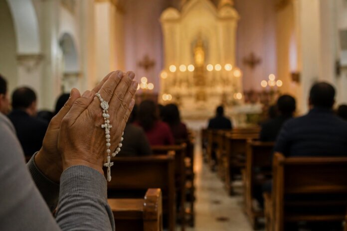 Igreja do Alvorada lotada na Missa de Aparecida em Beltrão
