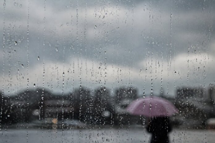 Maringá tem chuva o dia todo com até 34 mm, temporais atingem todo o Paraná