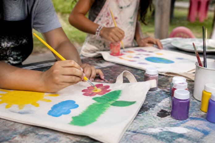 Biblioteca Infantil de Londrina celebra Semana da Criança com histórias e oficina de pintura
