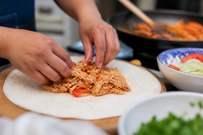 Wrap rápido e saudável: receita simples para quem tem preguiça na cozinha
