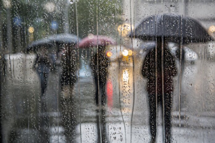 Chuva forte e temporais atingem Castro e região nesta quarta-feira (14)