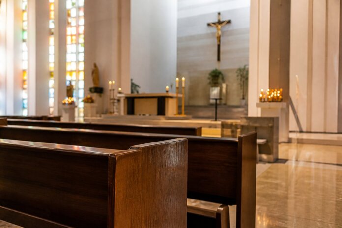 Igreja matriz da Paróquia Santa Cruz abre em Cascavel após 20 anos