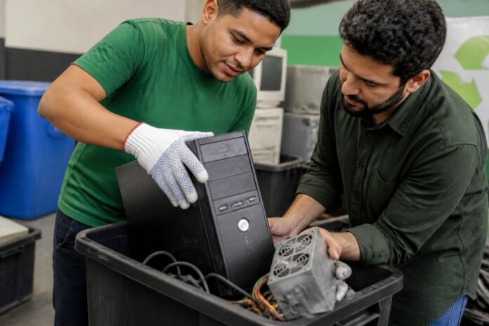 Arapongas recebe coleta de lixo eletrônico no sábado (17)
