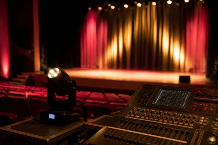 FETACAM 2026 abre nesta sexta (23) com 9 dias de teatro gratuito em Campo Mourão