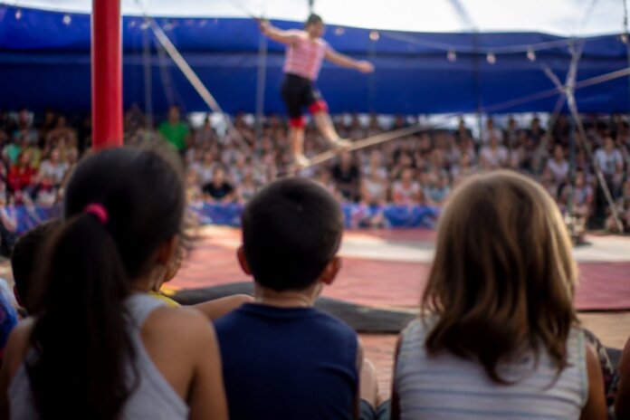 Guaíra oferece tarde de diversão gratuita para crianças no domingo (18) com circo e histórias