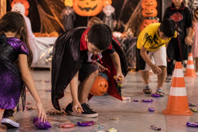 Halloween no Jardim das Américas: caça aos doces e oficinas infantis em Curitiba