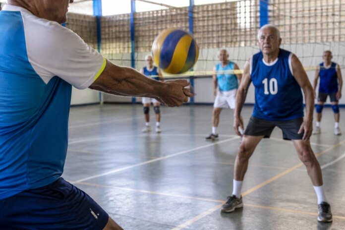Paranavaí recebe competição de vôlei para atletas com mais de 60 anos no sábado (31)