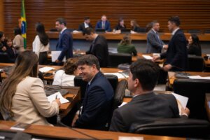 Grupo de entidades pede adiamento de votação sobre custas cartoriais no Paraná
