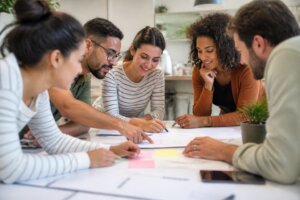 Curitiba recebe Business Round com pitches e oportunidades para startups e empreendedores