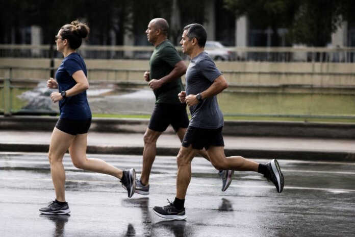 Prudentópolis reúne 1 mil participantes na VI Corrida e Caminhada Rosa