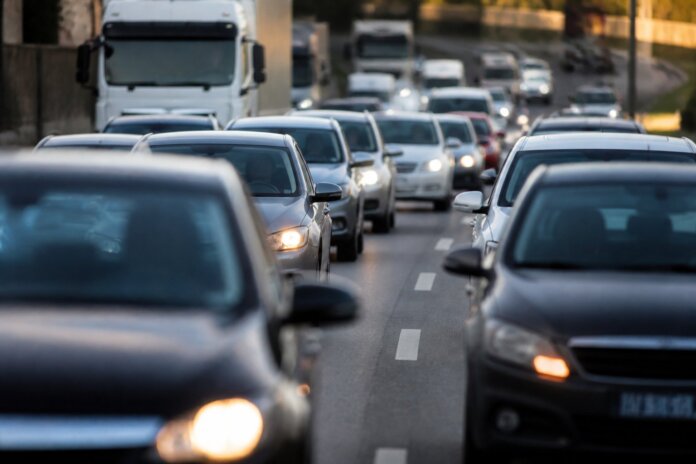 Rodovias do Sudoeste têm 20% mais movimento no feriado de Finados