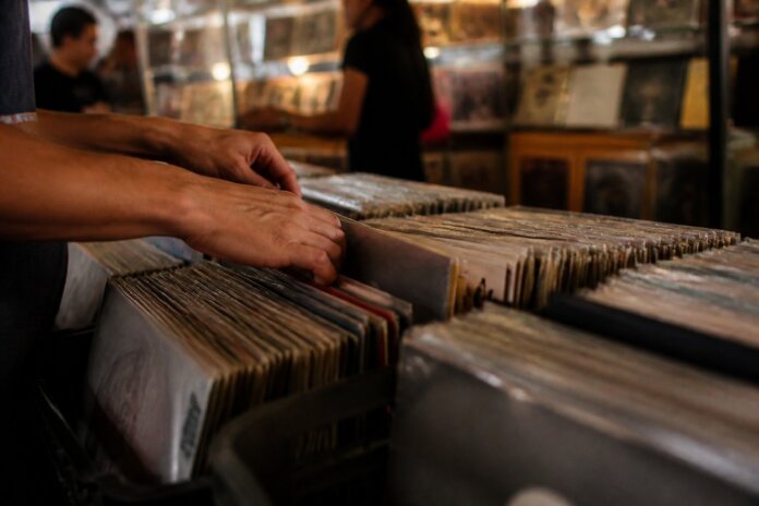 Feira de Vinil acontece em Ponta Grossa no sábado (7)