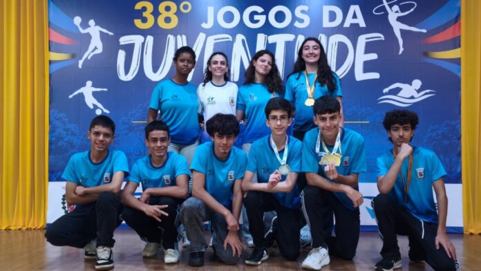 Arapongas avança na final do basquete e leva 7 medalhas no xadrez dos Jogos da Juventude