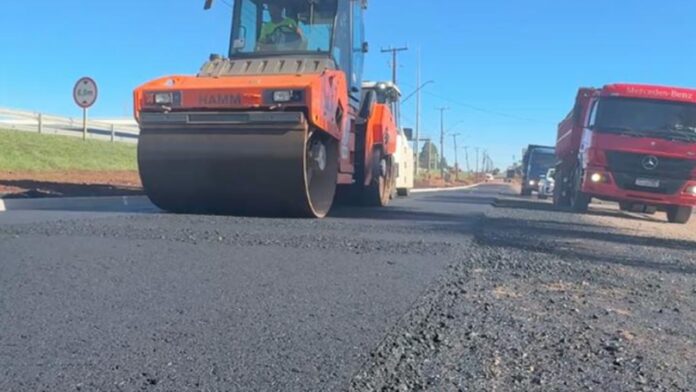 Cascavel licita mais de 353 mil m² de asfalto em ruas estratégicas