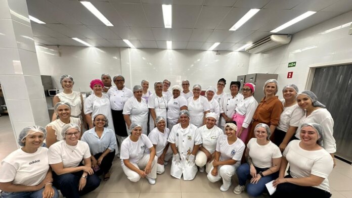 Foz do Iguaçu premia receitas de merendeiros em concurso com R$ 33 mil