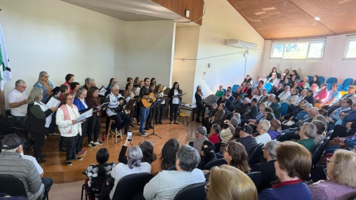 Mais de 200 idosos participam de encontro no São Cristóvão em Francisco Beltrão