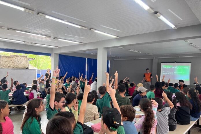 Projeto IbiPower ensina segurança digital a 150 crianças em escolas rurais de Ibiporã