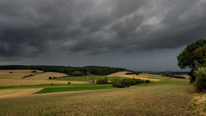 Campo Mourão e região têm alerta de risco alto para tempestades nesta sexta